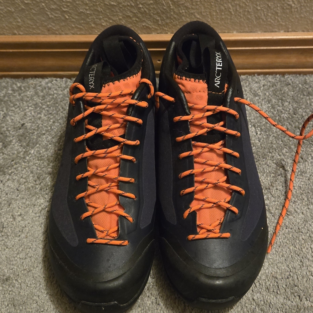 Arc'teryx Women's Approach Shoes